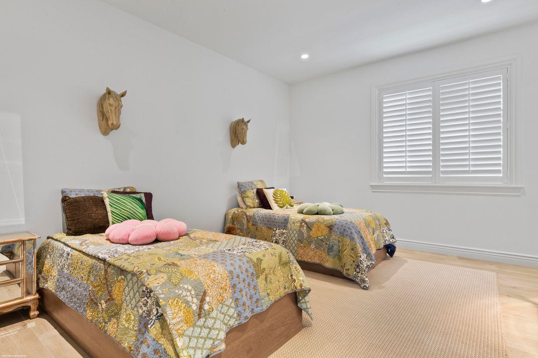 待售: $12,000,000 (7 贝兹, 7 浴室, 5997 平方英尺)