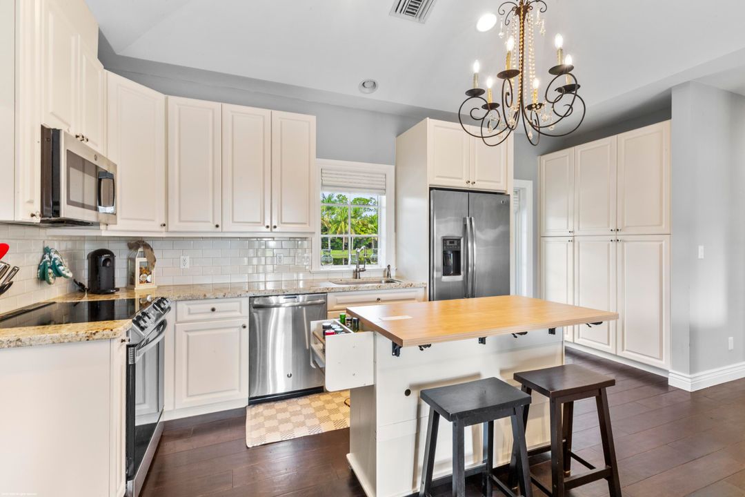 待售: $12,000,000 (7 贝兹, 7 浴室, 5997 平方英尺)