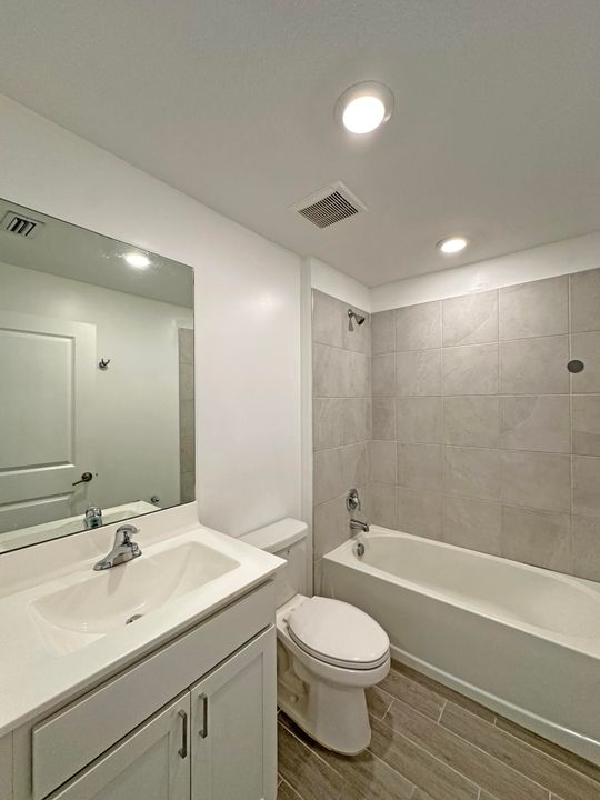 En Renta: $2,500 (3 camas, 2 baños, 2143 Pies cuadrados)