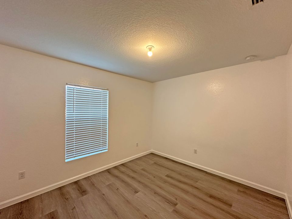 En Renta: $2,500 (3 camas, 2 baños, 2143 Pies cuadrados)