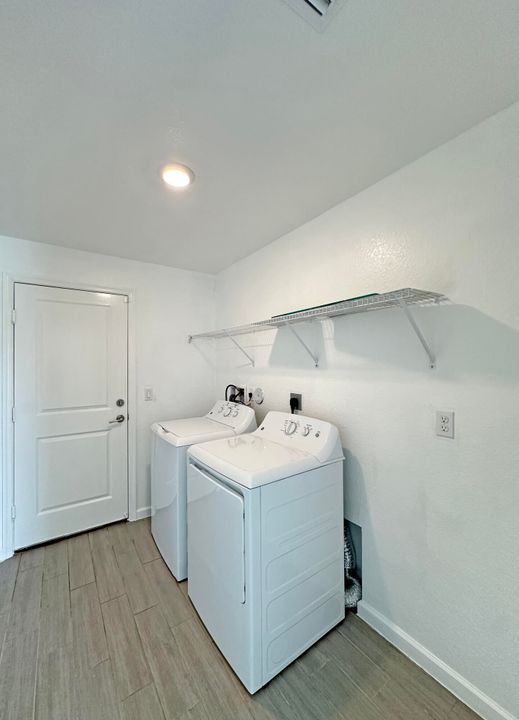 En Renta: $2,500 (3 camas, 2 baños, 2143 Pies cuadrados)