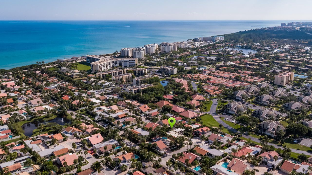 En Venta: $1,500,000 (3 camas, 3 baños, 1700 Pies cuadrados)