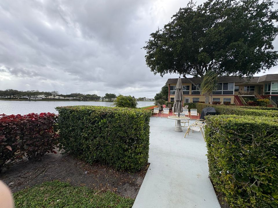 В аренду: $1,300 (1 спален, 1 ванн, 740 Квадратных фут)