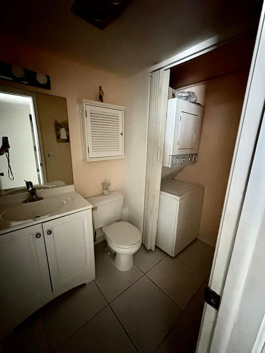 В аренду: $1,300 (1 спален, 1 ванн, 740 Квадратных фут)