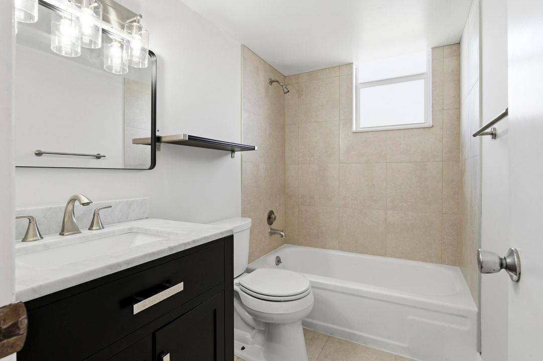 For Sale: $449,900 (2 beds, 2 baths, 990 Square Feet)