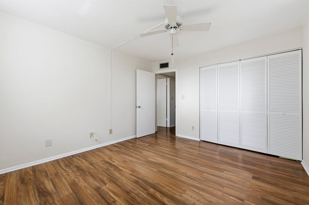 For Sale: $449,900 (2 beds, 2 baths, 990 Square Feet)