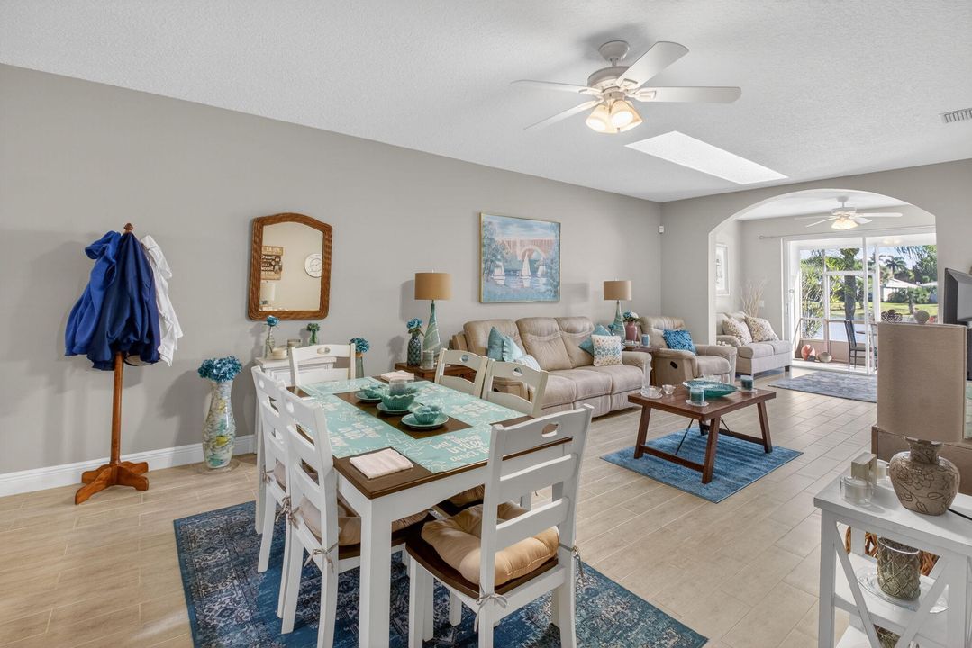 待售: $415,000 (3 贝兹, 2 浴室, 1436 平方英尺)