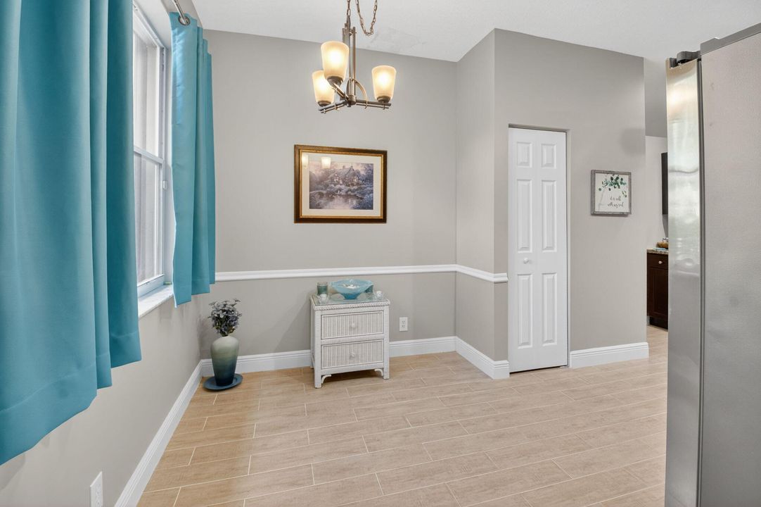 待售: $415,000 (3 贝兹, 2 浴室, 1436 平方英尺)