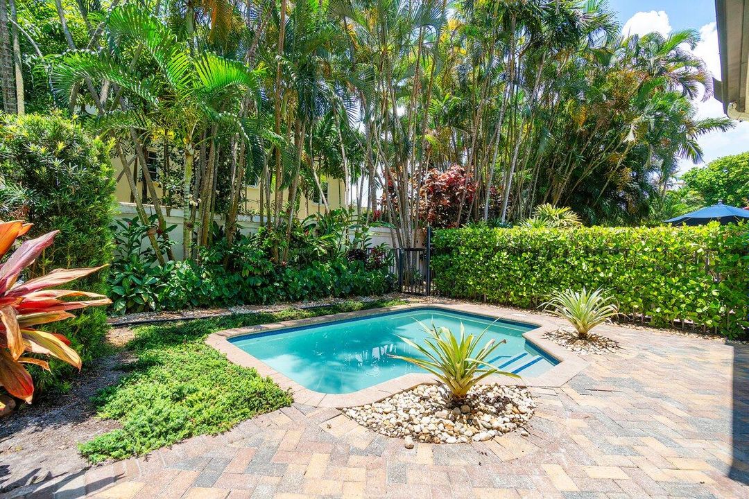 For Rent: $12,000 (3 beds, 3 baths, 3317 Square Feet)