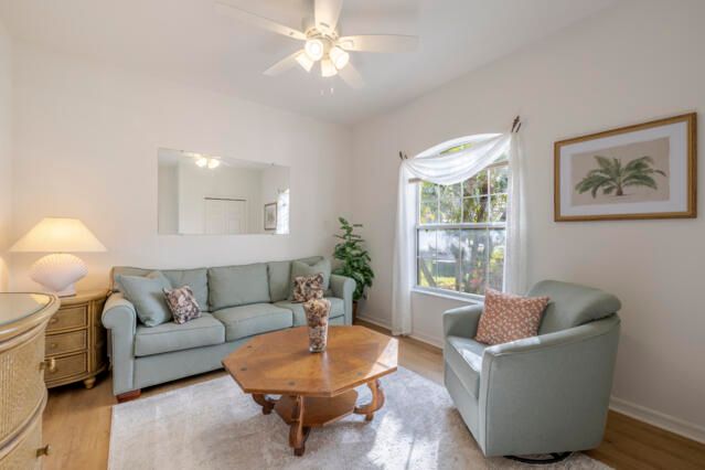 For Sale: $424,000 (4 beds, 2 baths, 2000 Square Feet)