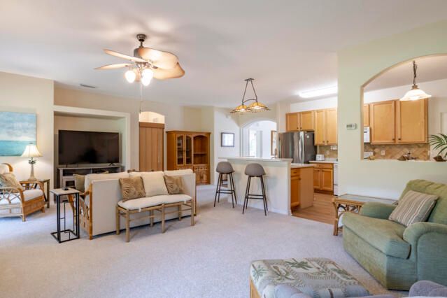 For Sale: $424,000 (4 beds, 2 baths, 2000 Square Feet)