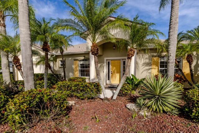 For Sale: $424,000 (4 beds, 2 baths, 2000 Square Feet)