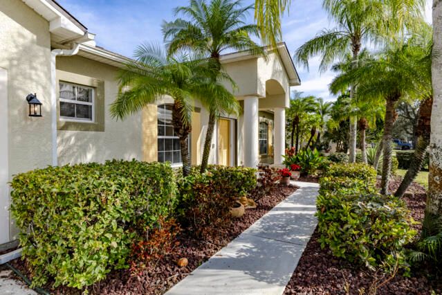 For Sale: $424,000 (4 beds, 2 baths, 2000 Square Feet)