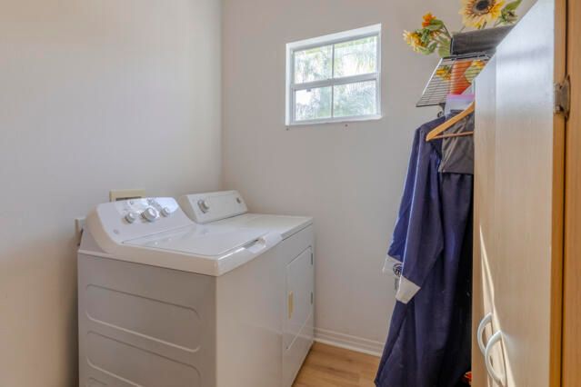 For Sale: $424,000 (4 beds, 2 baths, 2000 Square Feet)