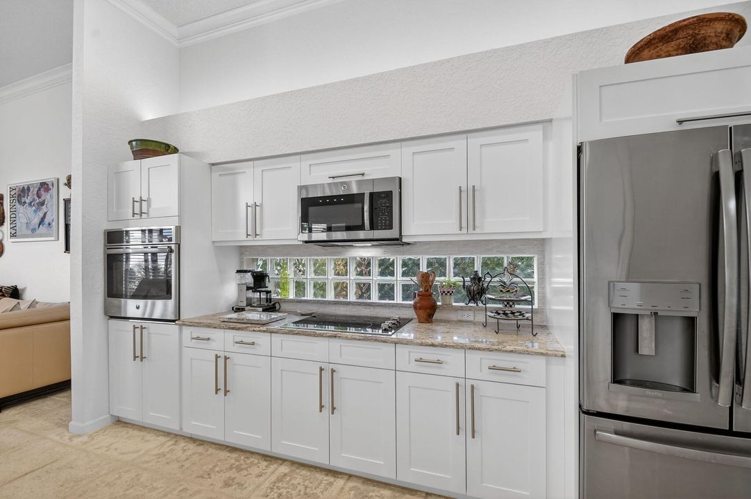 待售: $549,000 (3 贝兹, 3 浴室, 2472 平方英尺)