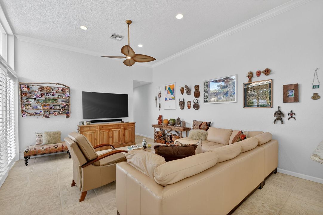 待售: $549,000 (3 贝兹, 3 浴室, 2472 平方英尺)