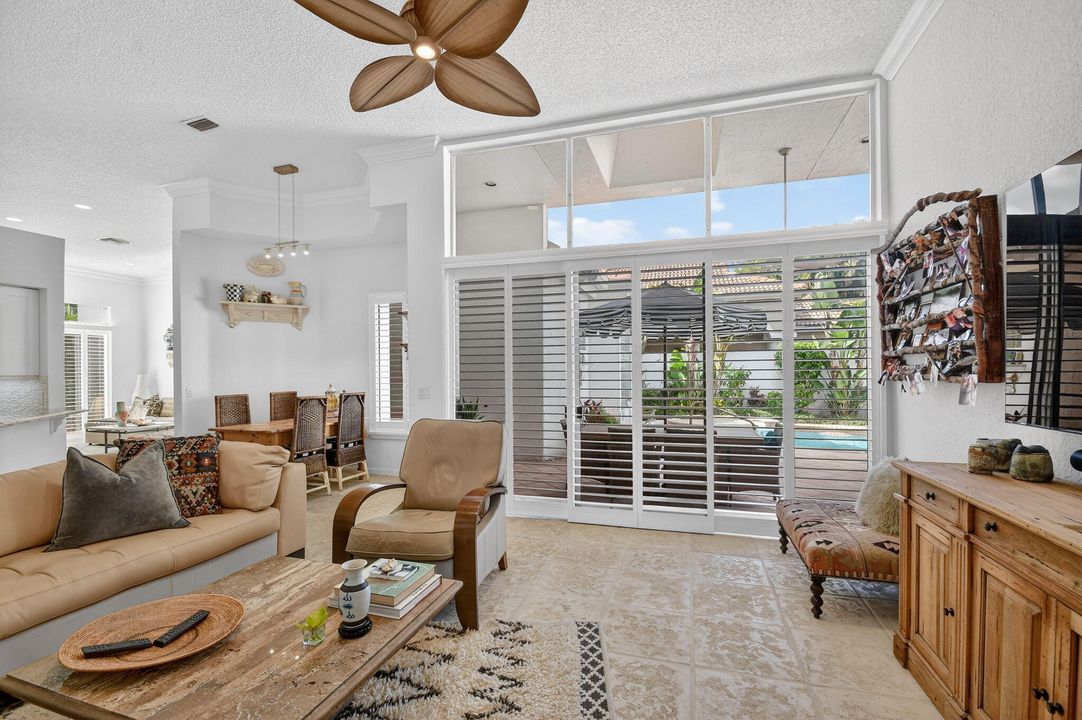 待售: $549,000 (3 贝兹, 3 浴室, 2472 平方英尺)