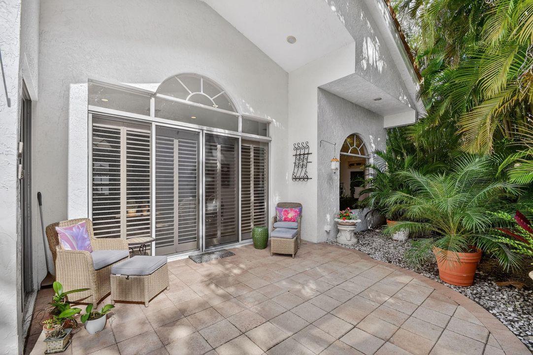 待售: $549,000 (3 贝兹, 3 浴室, 2472 平方英尺)