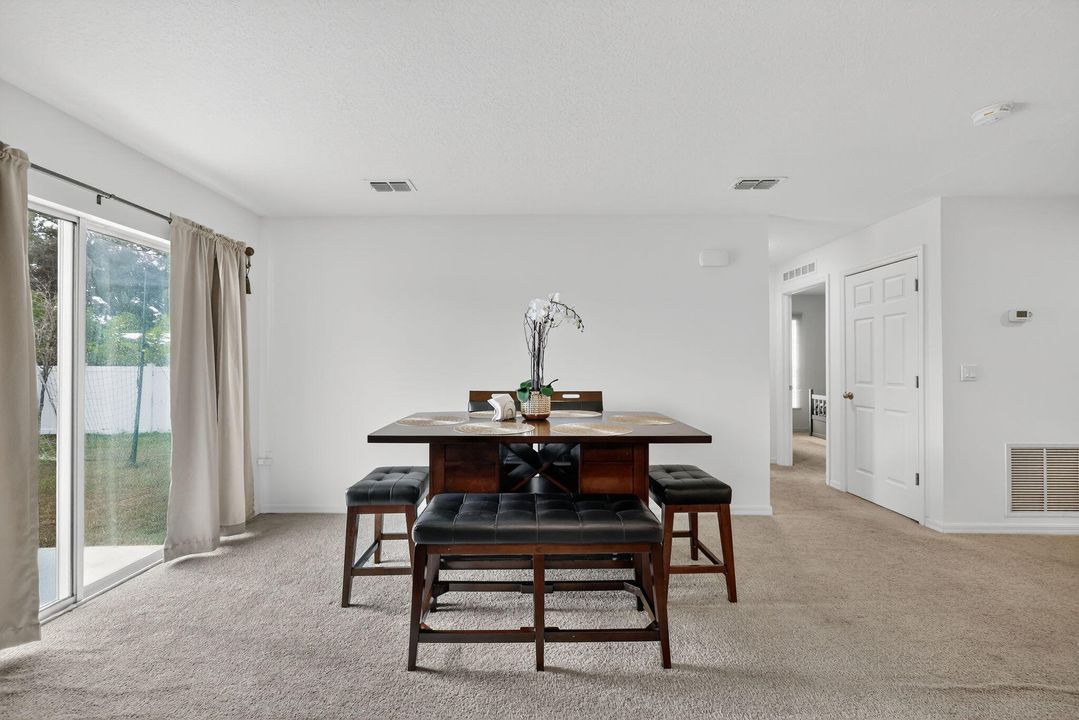 For Rent: $2,900 (4 beds, 2 baths, 2134 Square Feet)