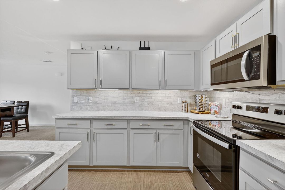 For Rent: $2,900 (4 beds, 2 baths, 2134 Square Feet)