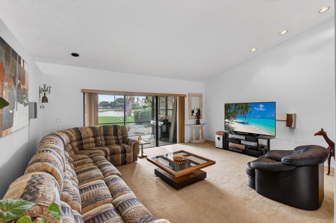 待售: $389,000 (3 贝兹, 2 浴室, 1667 平方英尺)