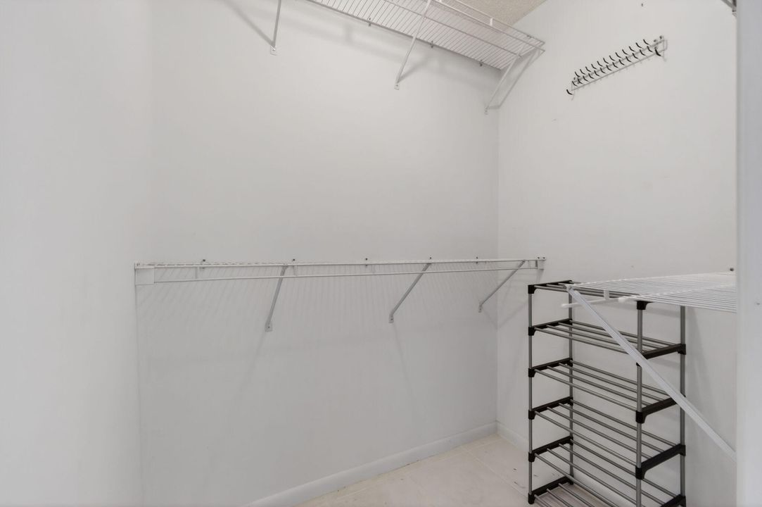 待售: $389,000 (3 贝兹, 2 浴室, 1667 平方英尺)