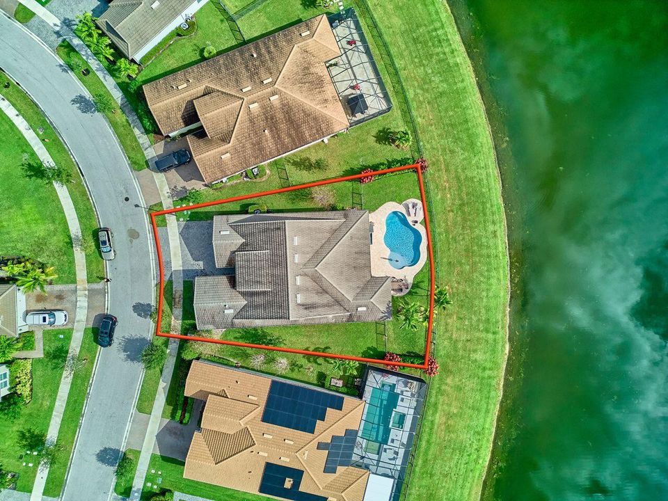 En Venta: $799,000 (3 camas, 3 baños, 2749 Pies cuadrados)