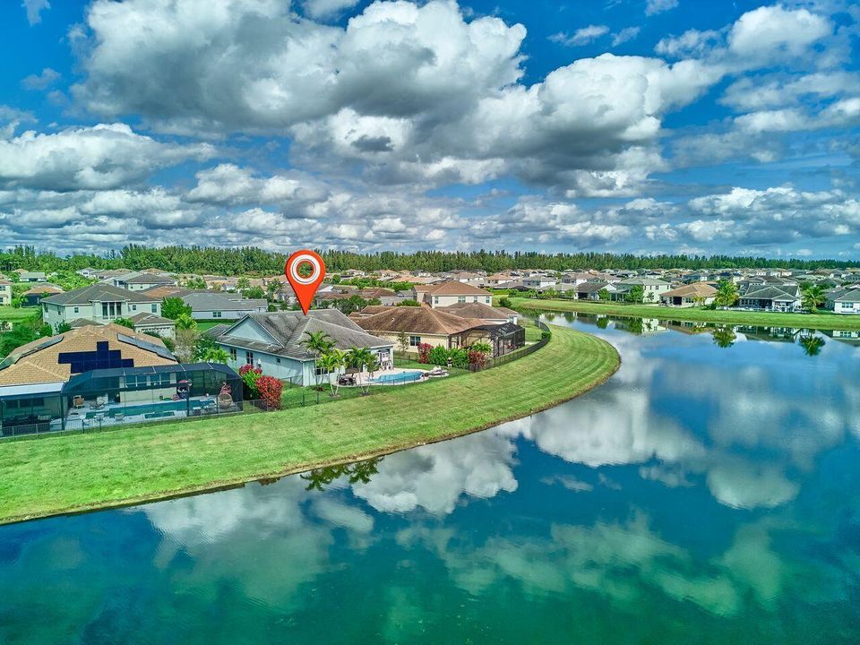 En Venta: $799,000 (3 camas, 3 baños, 2749 Pies cuadrados)