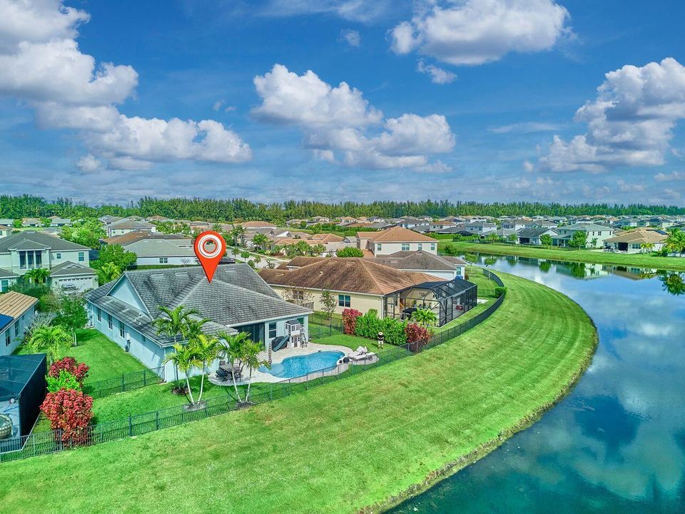 En Venta: $799,000 (3 camas, 3 baños, 2749 Pies cuadrados)