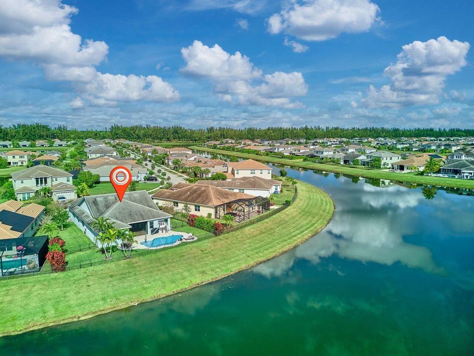 En Venta: $799,000 (3 camas, 3 baños, 2749 Pies cuadrados)