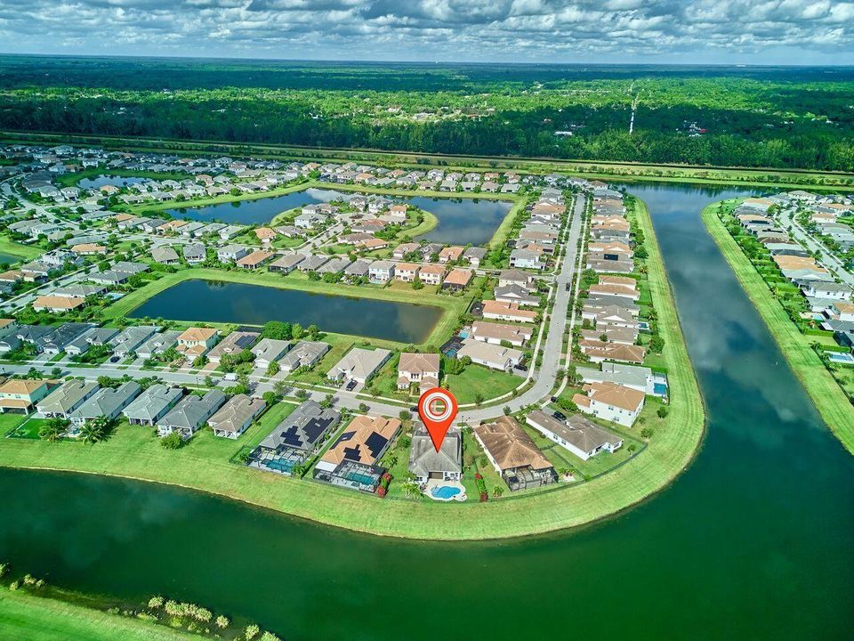 En Venta: $799,000 (3 camas, 3 baños, 2749 Pies cuadrados)