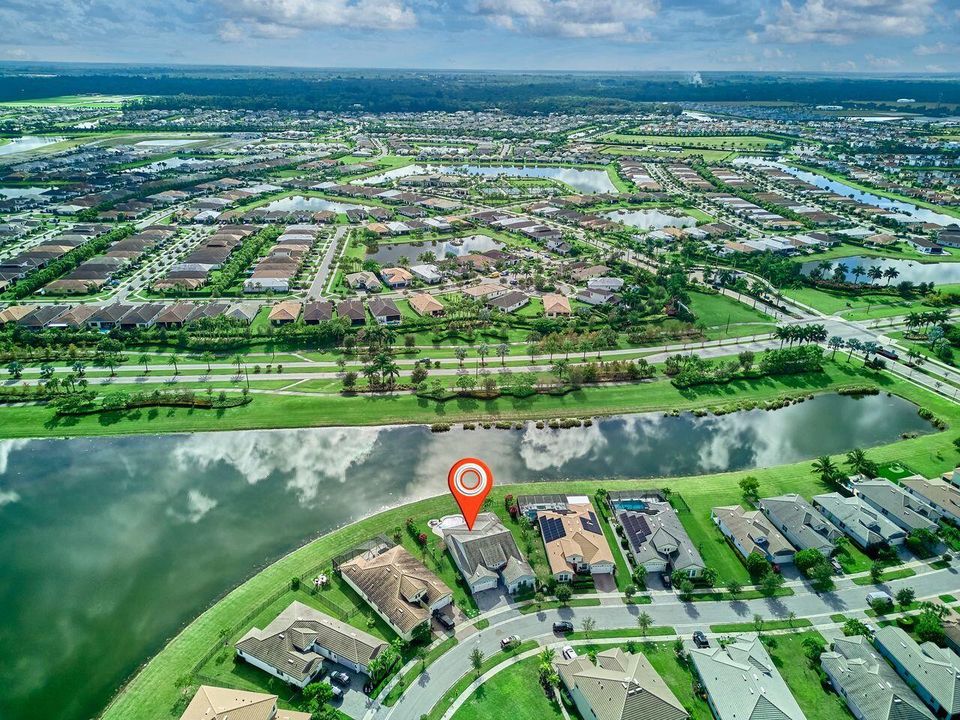 En Venta: $799,000 (3 camas, 3 baños, 2749 Pies cuadrados)