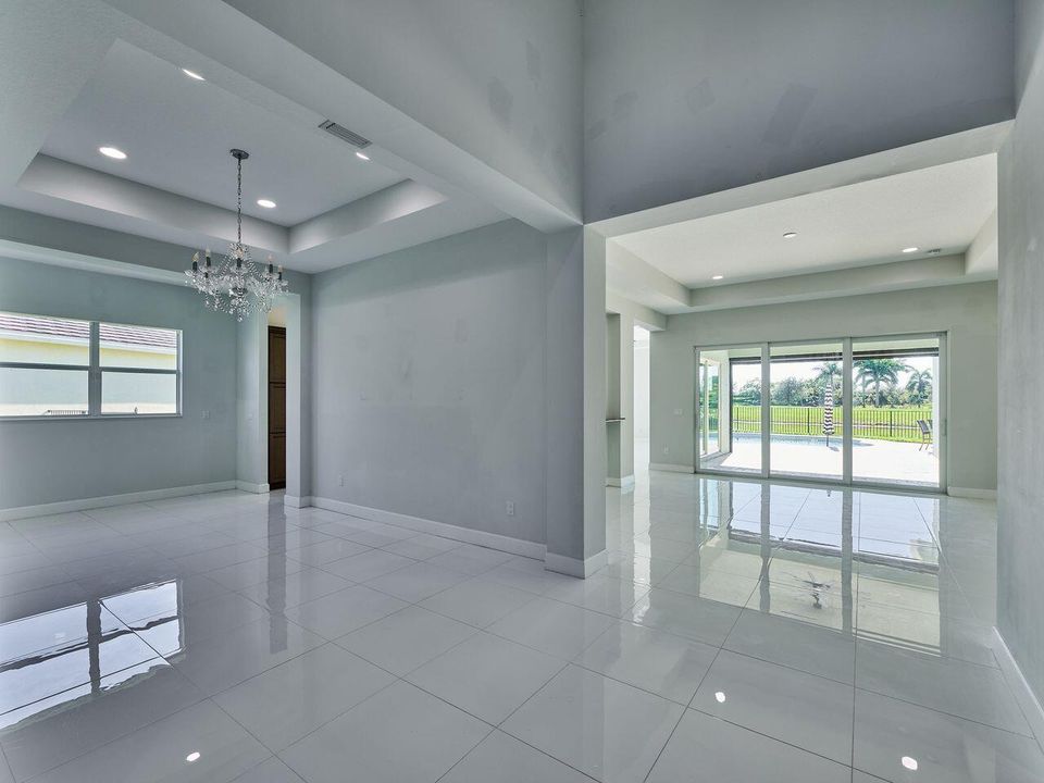 En Venta: $799,000 (3 camas, 3 baños, 2749 Pies cuadrados)