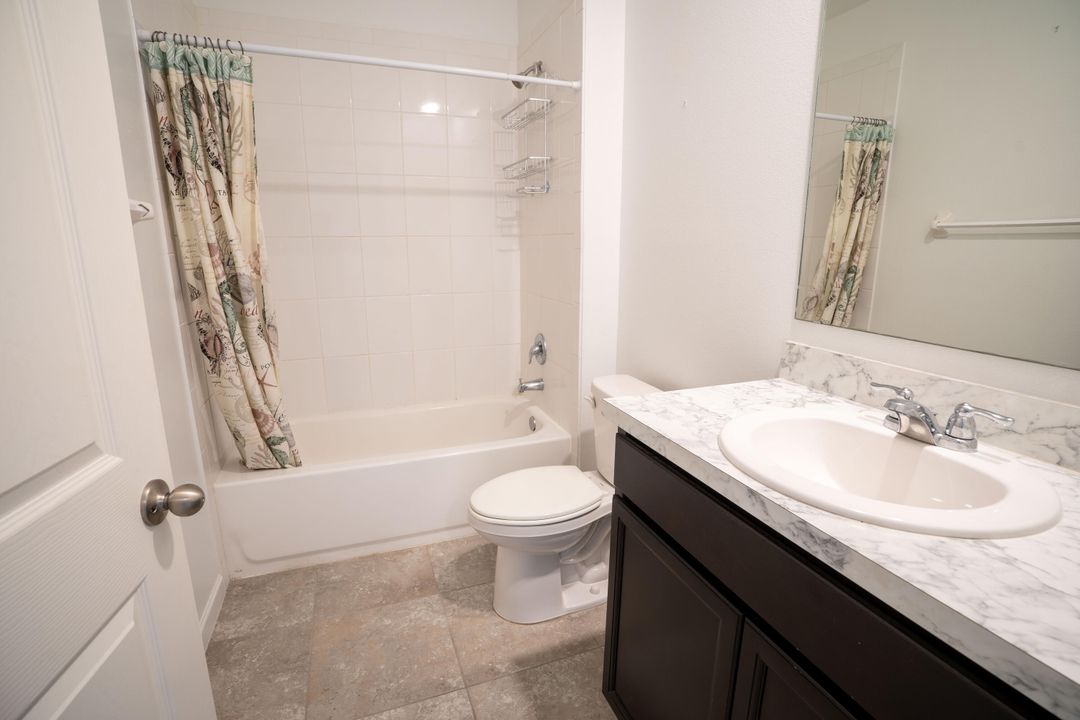 For Rent: $2,700 (4 beds, 2 baths, 1827 Square Feet)