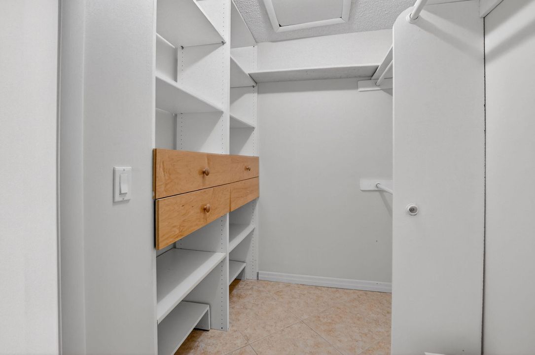 В аренду: $2,200 (2 спален, 2 ванн, 1148 Квадратных фут)