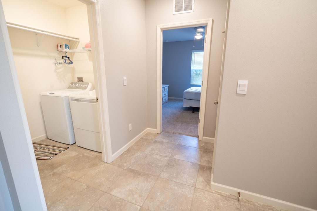 For Rent: $2,700 (4 beds, 2 baths, 1827 Square Feet)