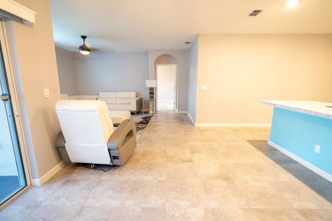 For Rent: $2,700 (4 beds, 2 baths, 1827 Square Feet)