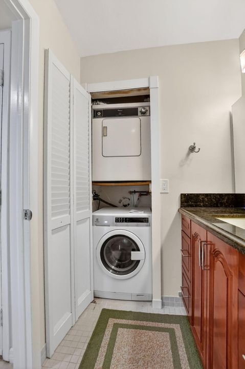 В аренду: $2,200 (2 спален, 2 ванн, 1148 Квадратных фут)