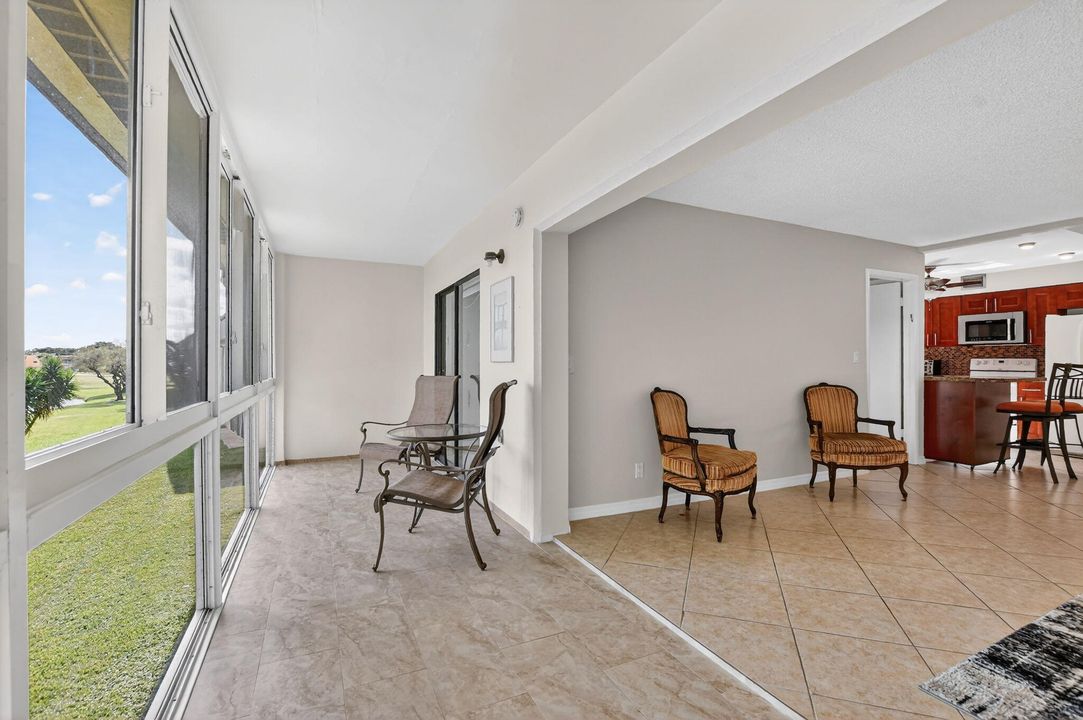 В аренду: $2,200 (2 спален, 2 ванн, 1148 Квадратных фут)