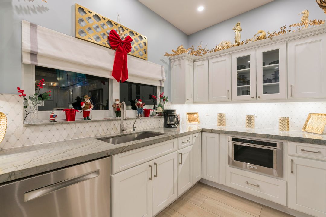 На продажу: $2,200,000 (4 спален, 3 ванн, 2557 Квадратных фут)