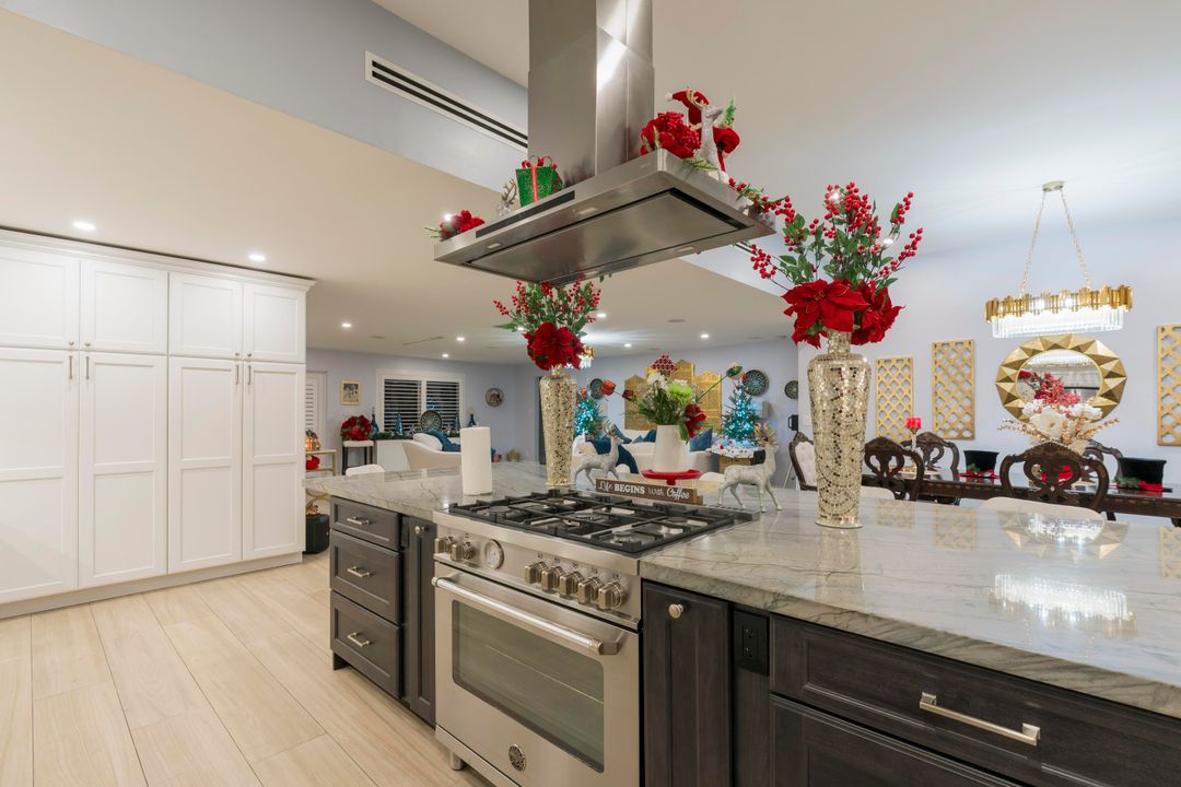 На продажу: $2,200,000 (4 спален, 3 ванн, 2557 Квадратных фут)