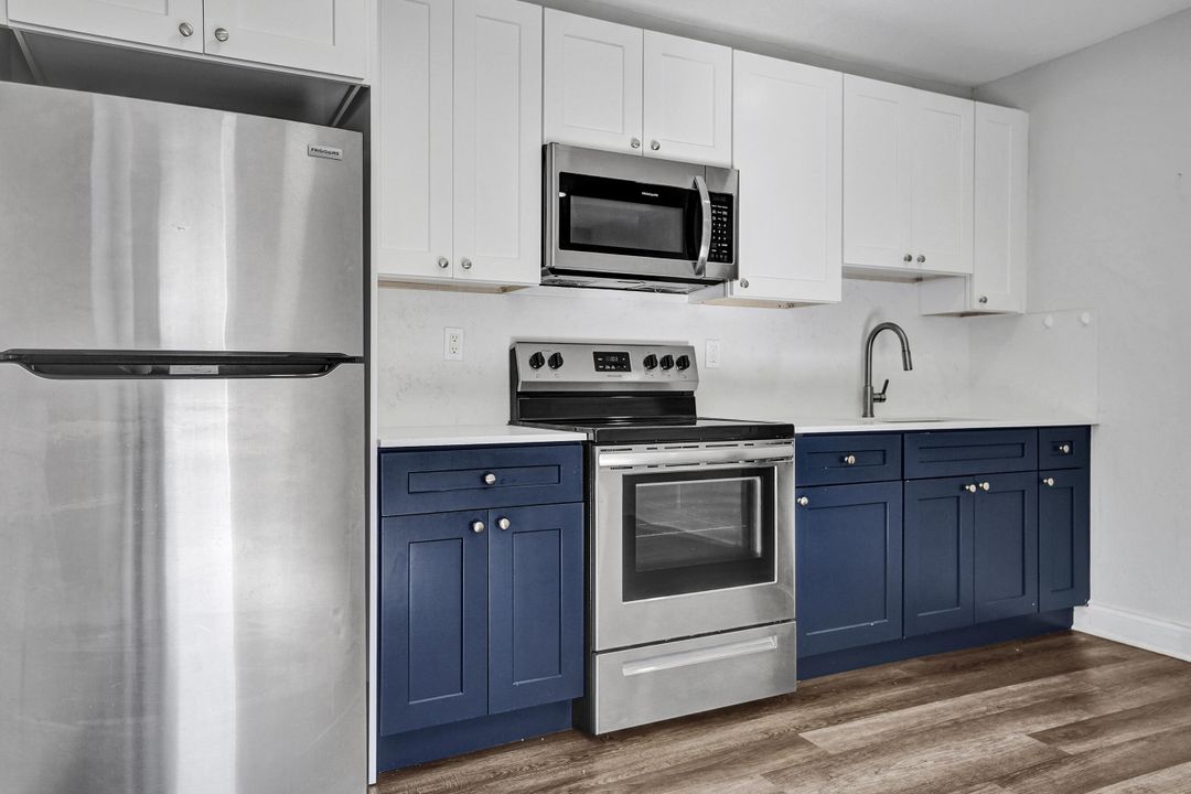 For Sale: $445,000 (0 beds, 0 baths, 884 Square Feet)