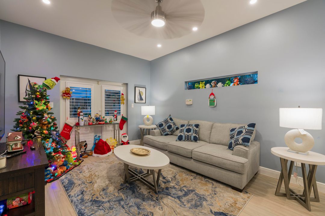 На продажу: $2,200,000 (4 спален, 3 ванн, 2557 Квадратных фут)