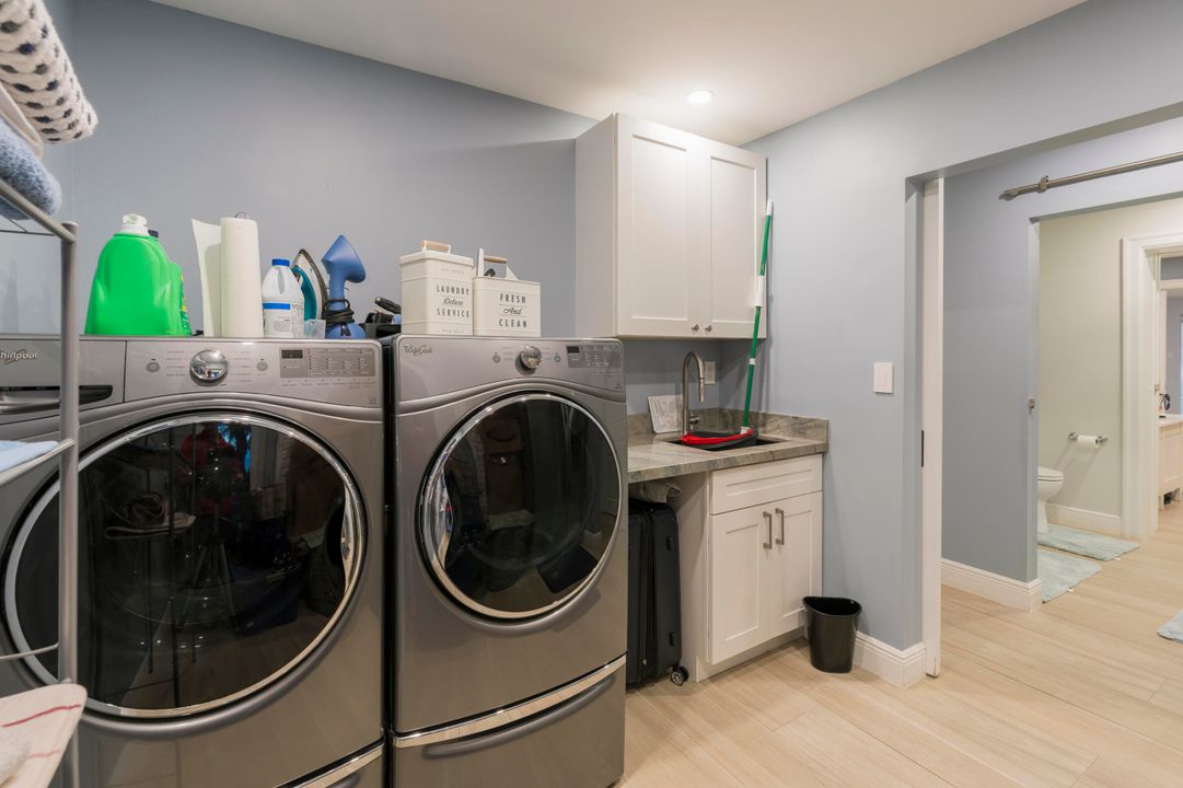 На продажу: $2,200,000 (4 спален, 3 ванн, 2557 Квадратных фут)