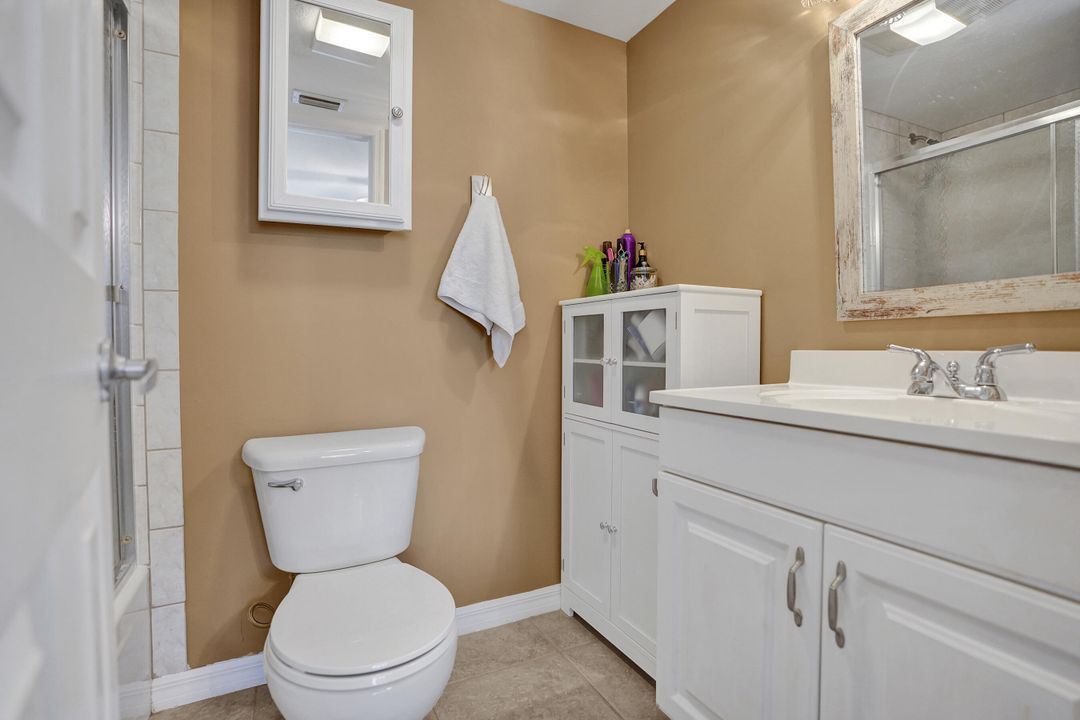 For Sale: $134,000 (2 beds, 2 baths, 1048 Square Feet)