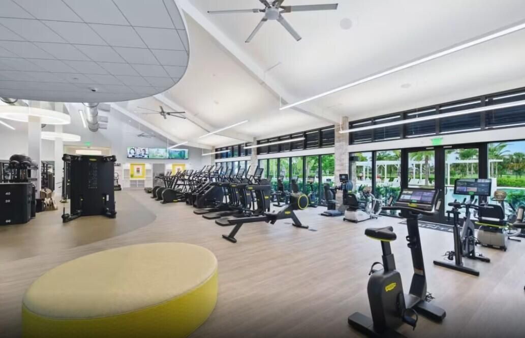 En Venta: $1,549,405 (4 camas, 3 baños, 3076 Pies cuadrados)