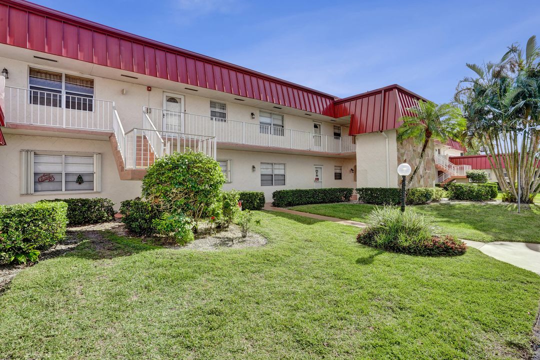 For Sale: $134,000 (2 beds, 2 baths, 1048 Square Feet)