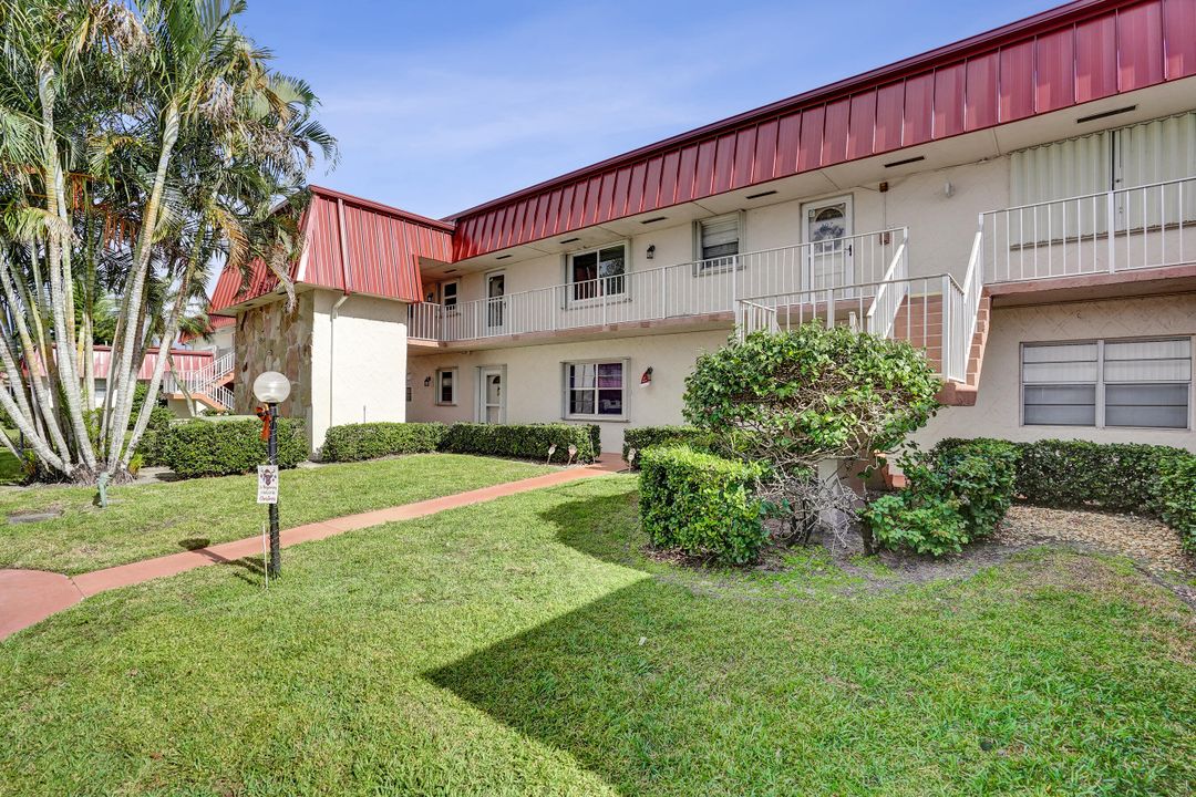 For Sale: $134,000 (2 beds, 2 baths, 1048 Square Feet)