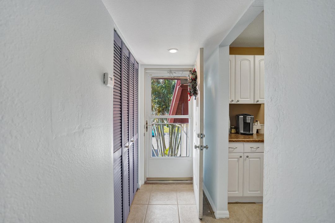 For Sale: $134,000 (2 beds, 2 baths, 1048 Square Feet)