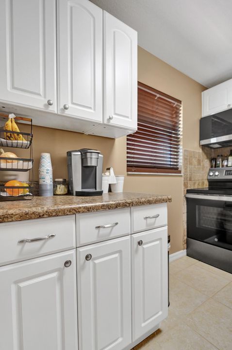 For Sale: $134,000 (2 beds, 2 baths, 1048 Square Feet)